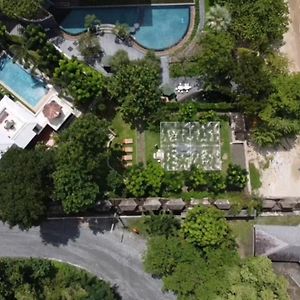 Yizen Beachfront Seaview Villa Pattaya Exterior photo