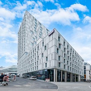 Premier Inn Stuttgart City Europaviertel Exterior photo