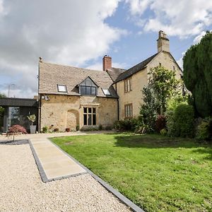 Suncroft Villa Cheltenham Exterior photo