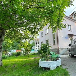 Gotel - Hostel Truskavets Exterior photo