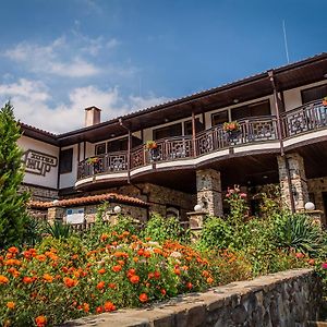 Семеен Хотел Ажур Otel Kotel Exterior photo