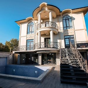 Perfect Villa With Swimming Pool Bakü Exterior photo