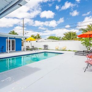 Sun-Kissed Bliss Hollywood Retreat Private Pool Villa Exterior photo