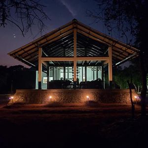 Forest Edge Bungalow - Wilpattu Otel Galkadawala Exterior photo