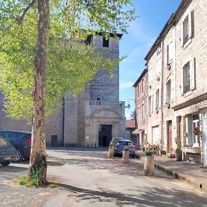 Appartement Au Rez-De-Chaussee Souillac Exterior photo