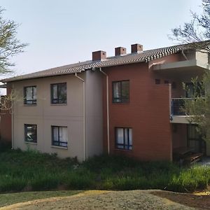 Carnoustie 5 Self Catering Daire Roodepoort Exterior photo