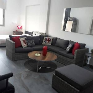 Studio In Dbayeh In A Prime Location, Wifi, 38Sqm Daire Exterior photo