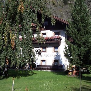 Gaestehaus Bruggerhof Otel Längenfeld Exterior photo