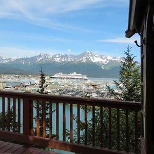 A Cabin On The Cliff Daire Seward Exterior photo