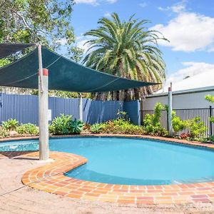 Top Level Deluxe Studio - Unit 21 Daire Emu Park Exterior photo