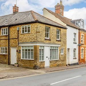 2 Bed In Crewkerne 88437 Villa Exterior photo