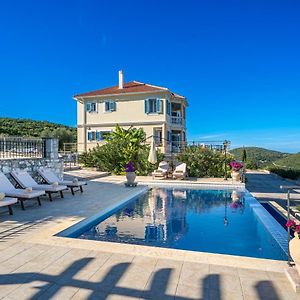 Private Villa Gelia, With Panoramic 180 Degrees Sea View! Fiskardo Exterior photo