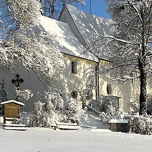 Neue, Gemuetliche Ferienwohnung Wolfegg Exterior photo