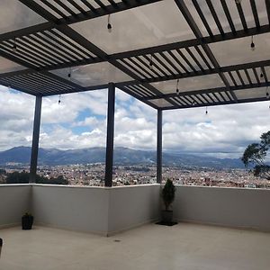 Departamento Completo Con Hermosa Vista De La Ciudad Cuenca Exterior photo