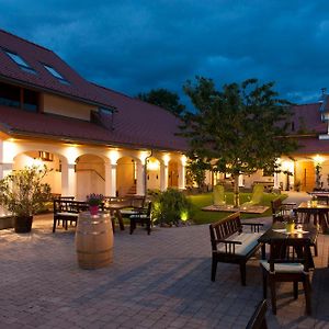 Winzerhof Kiss Otel Jois Exterior photo