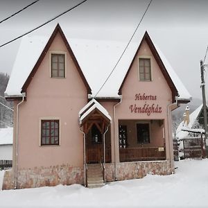 Hubertus Vendeghaz Otel Parád Exterior photo