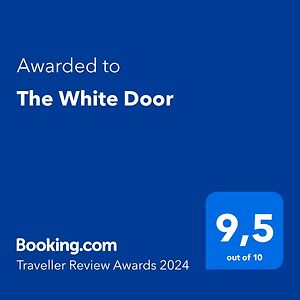The White Door Daire Aalst Exterior photo
