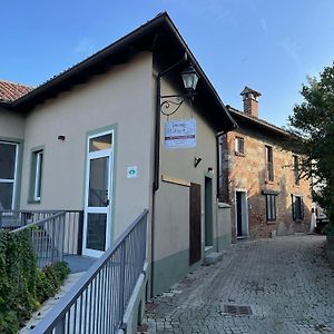 Locanda Della Rocca Di Camagna Otel Camagna Monferrato Exterior photo