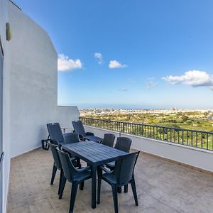 Beautiful Pent With Terrace & Spectacular Views By 360 Estates Daire Luqa Exterior photo