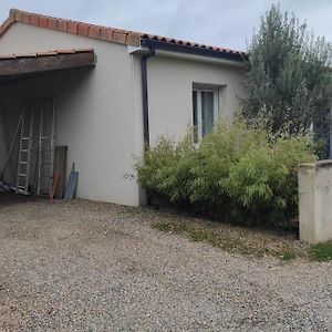 Neuville De Poitou, Maison Avec Vue Exterior photo