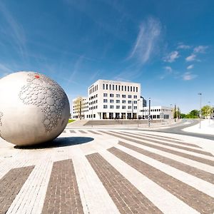 Vienna House By Wyndham Ernst Leitz Wetzlar Otel Exterior photo