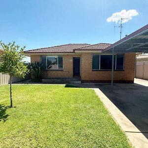 Meaklim Retreat Villa Shepparton Exterior photo