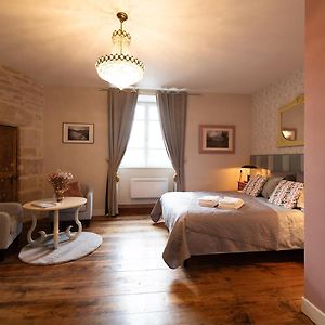 Pat A Touille Bed & Breakfast Treignac Exterior photo