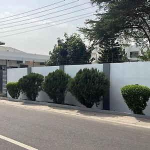 Nba Plush Apartment - Gye Nyame Akra Exterior photo