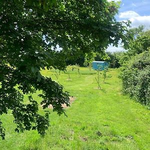 Woodpecker Shepherd Hut With Private Facilities Newmarket Cb8 Daire Cambridge  Exterior photo