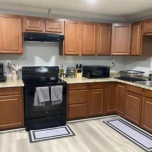 Modern 2Br Aparment Near Nc Zoo W Parking Daire Asheboro Exterior photo