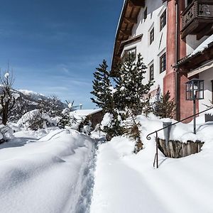 Strasserwirt - Ansitz Zu Tirol Otel Strassen Exterior photo