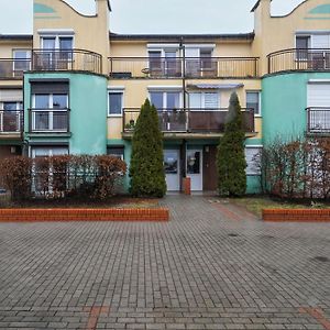 Dwupoziomowy Apartament Zmigrodzka Z Tarasem W Poznaniu By Renters Daire Exterior photo