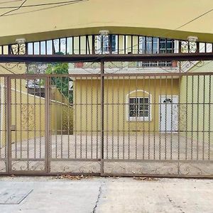 Casa Del Angel - Cerca De La Embajada Americana Daire Tegucigalpa Exterior photo