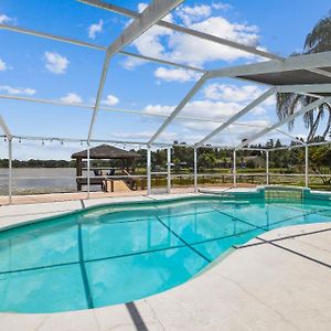 Lake House Westchase Area. Heated Pool Waterfront! Villa Tampa Exterior photo