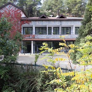 Rifugio Retreat Bed&Breakfast Otel Kakopetria Exterior photo