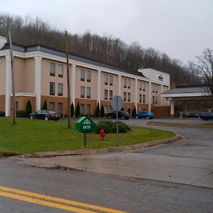 Wingate By Wyndham Buckhannon Otel Exterior photo