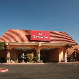Ramada By Wyndham Fresno North Otel Exterior photo