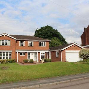 Unwind In Comfort At Cosy Caradus Your 8 Bed Home Sweet Home! Birmingham Exterior photo