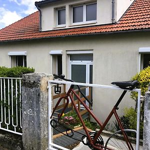 La Pause Velo Gite D'Etape Otel Guéret Exterior photo