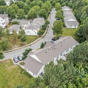 Peaceful, Townhome In Hope Valley Farms Durham Exterior photo