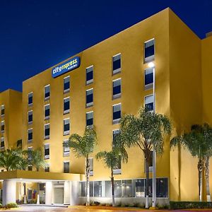 City Express By Marriott Leon Otel Exterior photo