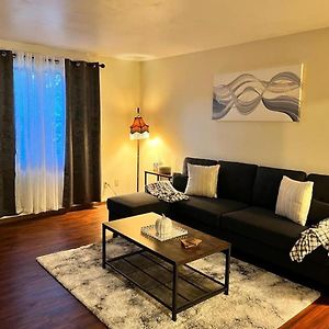 Quiet Cozy 2Br Apt Black Out Curtains Daire Peoria Exterior photo