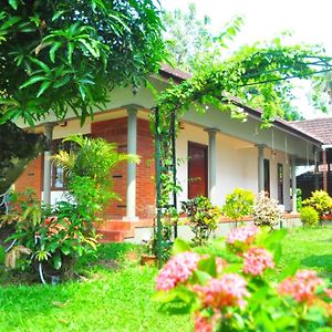 The Riverbells Otel Alappuzha Exterior photo