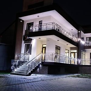 2Family Otel Focşani Exterior photo