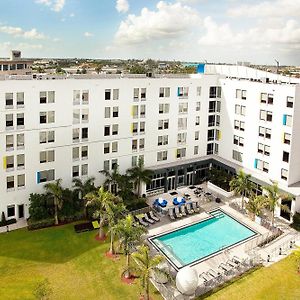 Aloft Miami Doral Otel Exterior photo