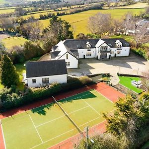 Winton Grove - For Outdoor And Tennis Enthusiasts Daire Kilmacanoge Exterior photo