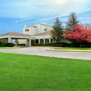 Courtyard By Marriott Mt. Laurel Otel Mount Laurel Exterior photo