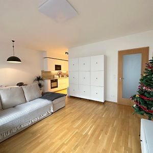 Apartment With Free Parking In Prag Exterior photo