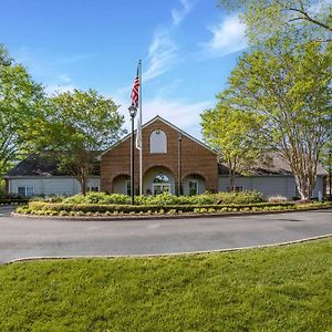 Hilton Vacation Club The Historic Powhatan Williamsburg Otel Exterior photo