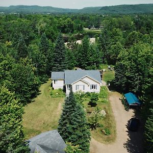 Le Chalet Jaune Sur La Mastigouche Daire Mandeville Exterior photo